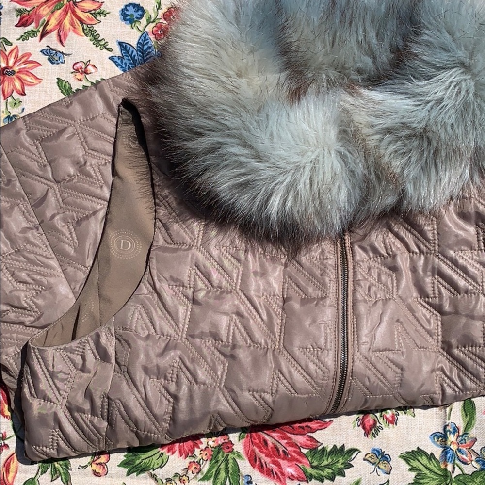 Doncaster Collection Vest - Picture 13 of 13